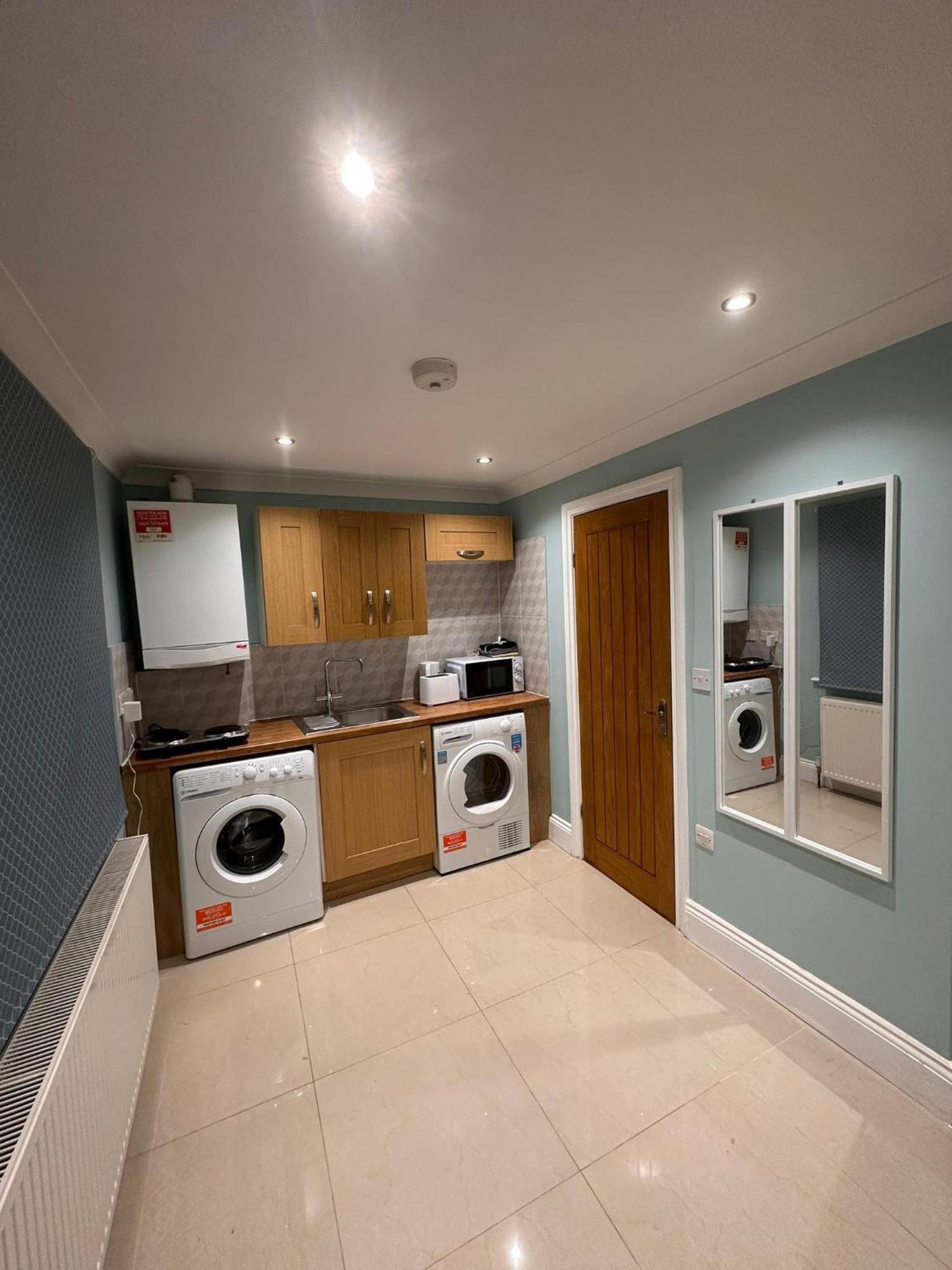 Park Avenue Luxury In Apartment London